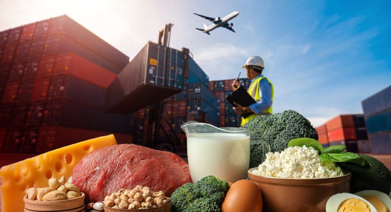 В правительстве обсуждается проект указа президента о расчетах за продукцию АПК в национальных валютах, в ближайшее время он будет направлен главе государства, сообщила вице-премьер Виктория Абрамченко. Документ уже рассмотрен и поддержан государственно-правовым управлением. Он позволит упростить доступ дружественных стран на продовольственный рынок и рассчитываться за продовольственные товары в национальных валютах.